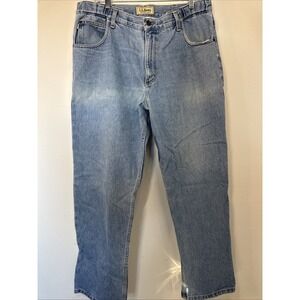 L.L. Bean Men's Comfort  Elastic Waist Jeans Size 35x29 Straight Leg Medium Wash